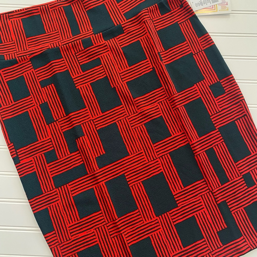 SIZE L (14-16) NWT Lularoe Cassie pencil skirt